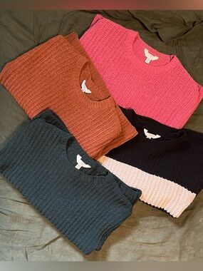 Women’s Chunky Chenille Crewneck Sweaters - Pink, Rust, Teal, Black/Beige